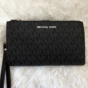 NWT Michael Kors Jet Set Travel Double Zip Wallet
